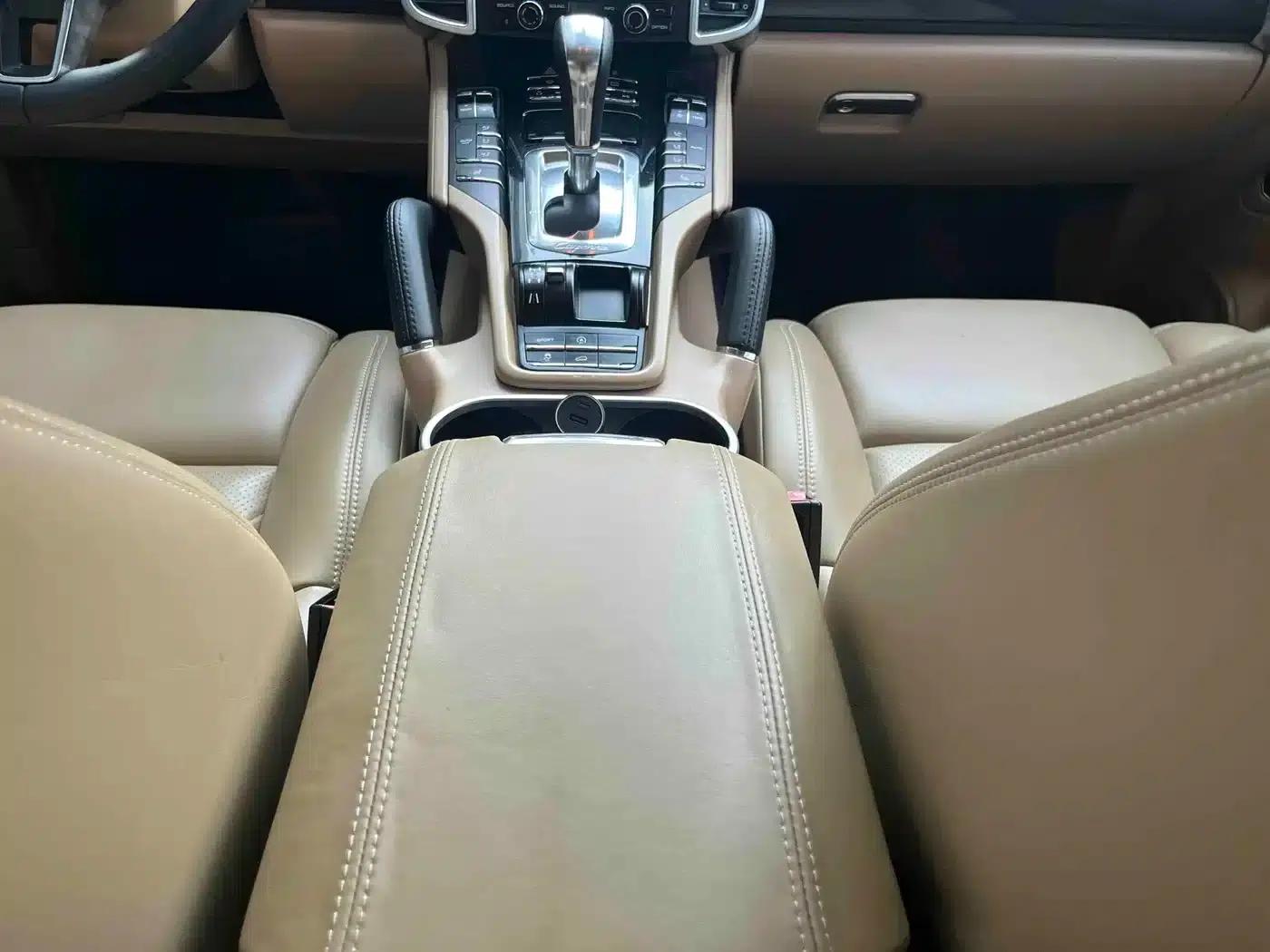 2012 Cayenne 3.6L US Spec — миниатюра 21