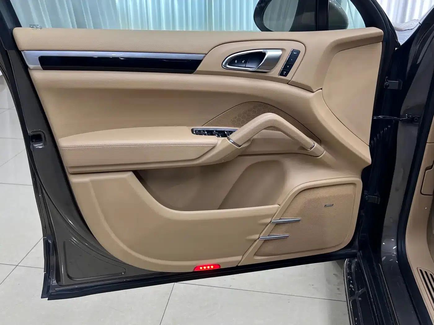 Cayenne 2011 Cayenne 3.0T — миниатюра 8