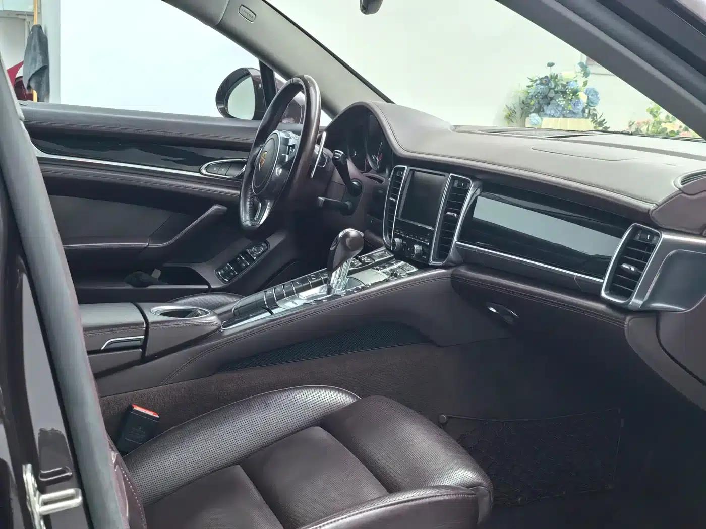 Panamera 2016 Panamera Edition 3.0T — миниатюра 17