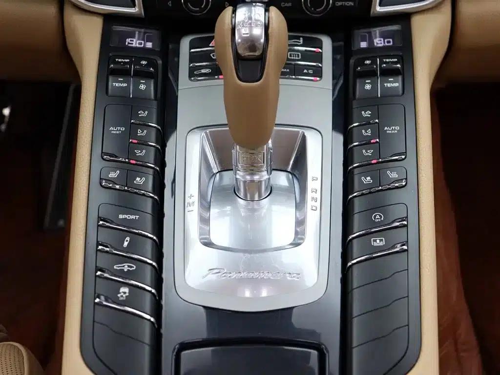2014 Panamera 4 Executive 3.0T — миниатюра 18
