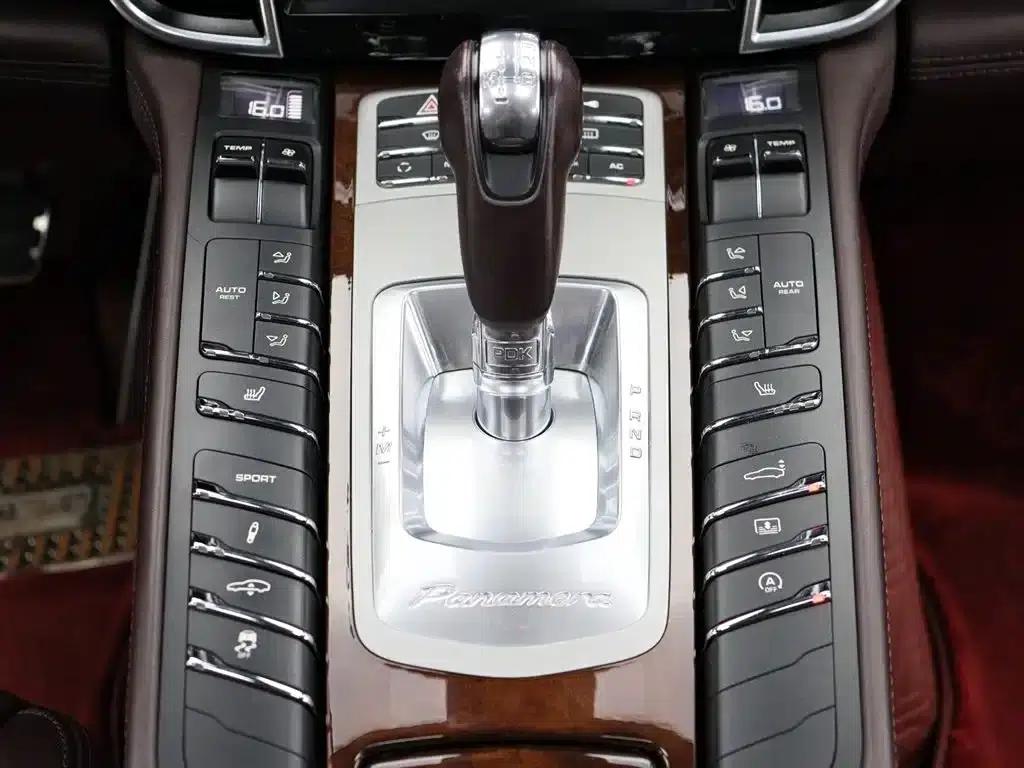 Panamera 2010 Panamera Turbo 4.8T — миниатюра 15