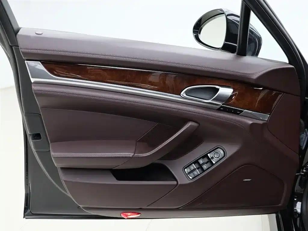 Panamera 2010 Panamera Turbo 4.8T — миниатюра 5