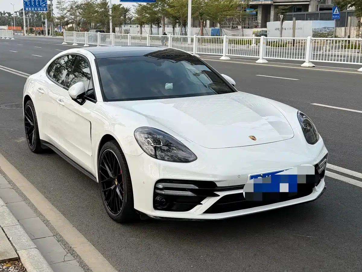 2017 Panamera 3.0T — миниатюра 2