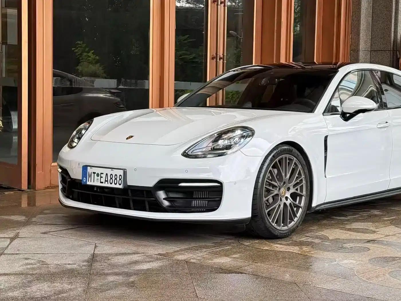 2023 Panamera 2.9T Platinum Edition — миниатюра 3