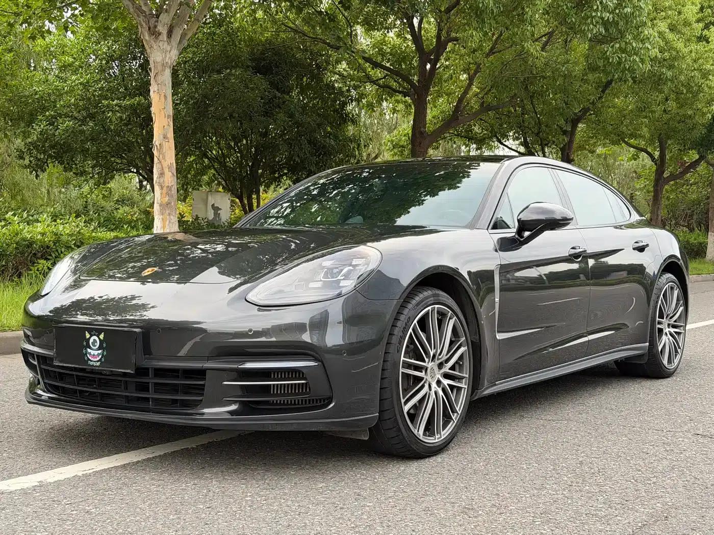2019 Panamera 4 Executive Long Wheelbase 2.9T — миниатюра 1