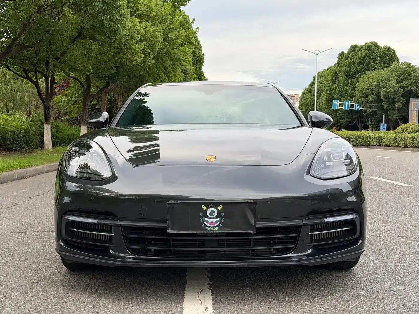2019 Panamera 4 Executive Long Wheelbase 2.9T — миниатюра 2