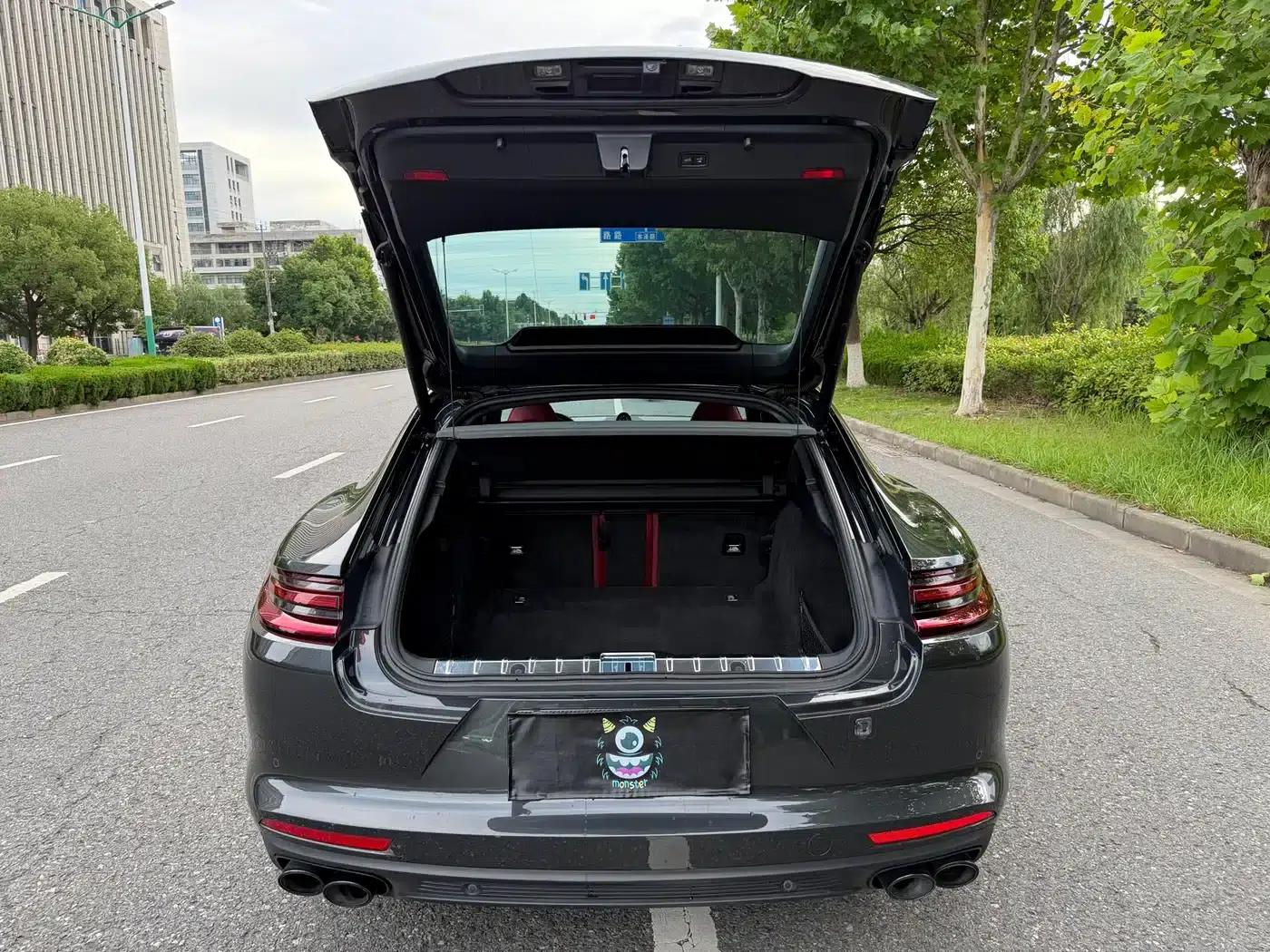 2019 Panamera 4 Executive Long Wheelbase 2.9T — миниатюра 16
