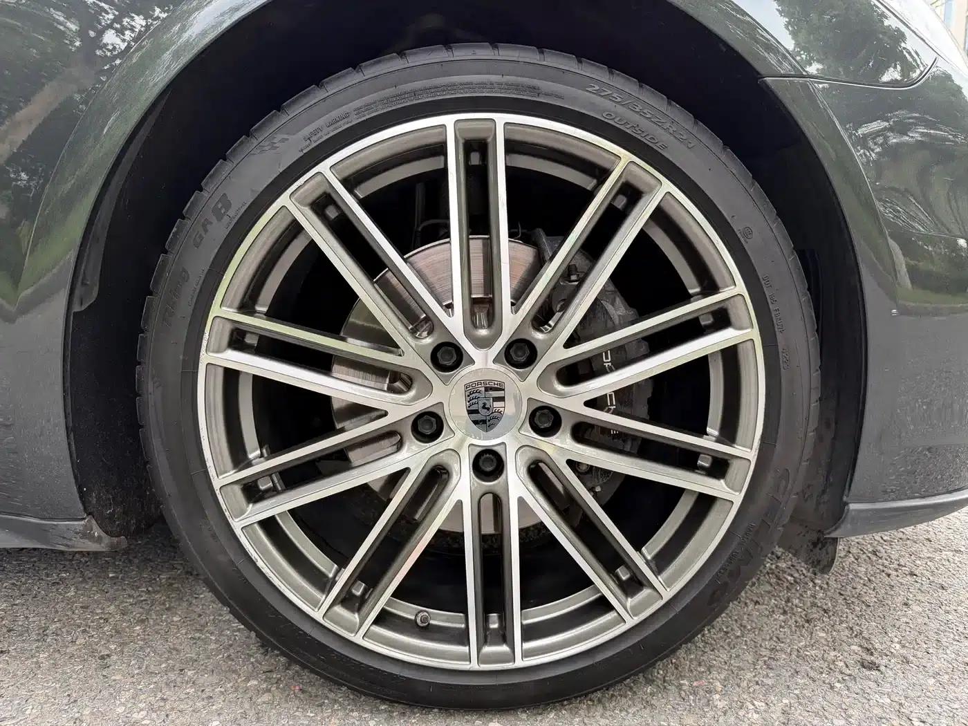 2019 Panamera 4 Executive Long Wheelbase 2.9T — миниатюра 18