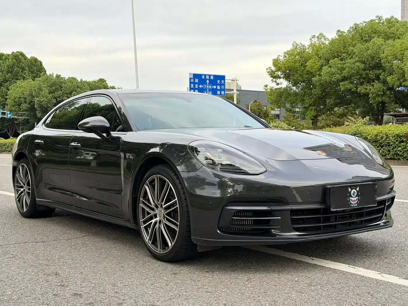2019 Panamera 4 Executive Long Wheelbase 2.9T — миниатюра 3