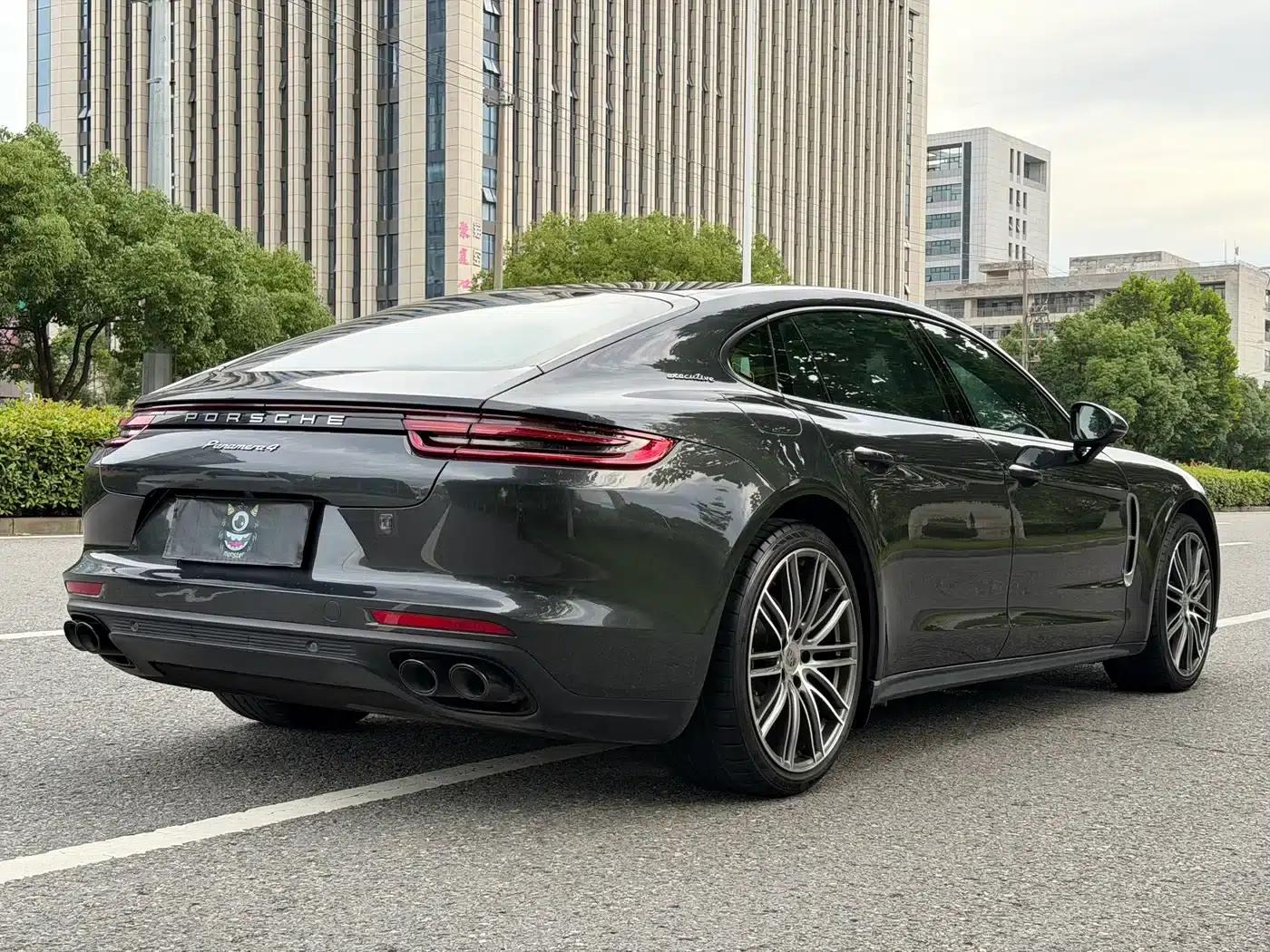 2019 Panamera 4 Executive Long Wheelbase 2.9T — миниатюра 4