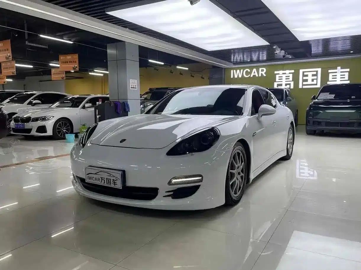 Panamera 2013 Panamera 4 Platinum Edition 3.6L — миниатюра 1