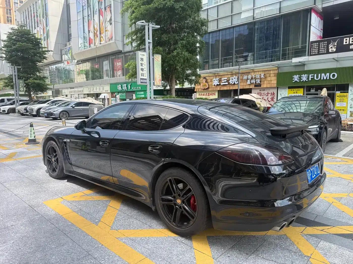 Panamera 2013 Panamera 4 Platinum Edition 3.6L — миниатюра 26