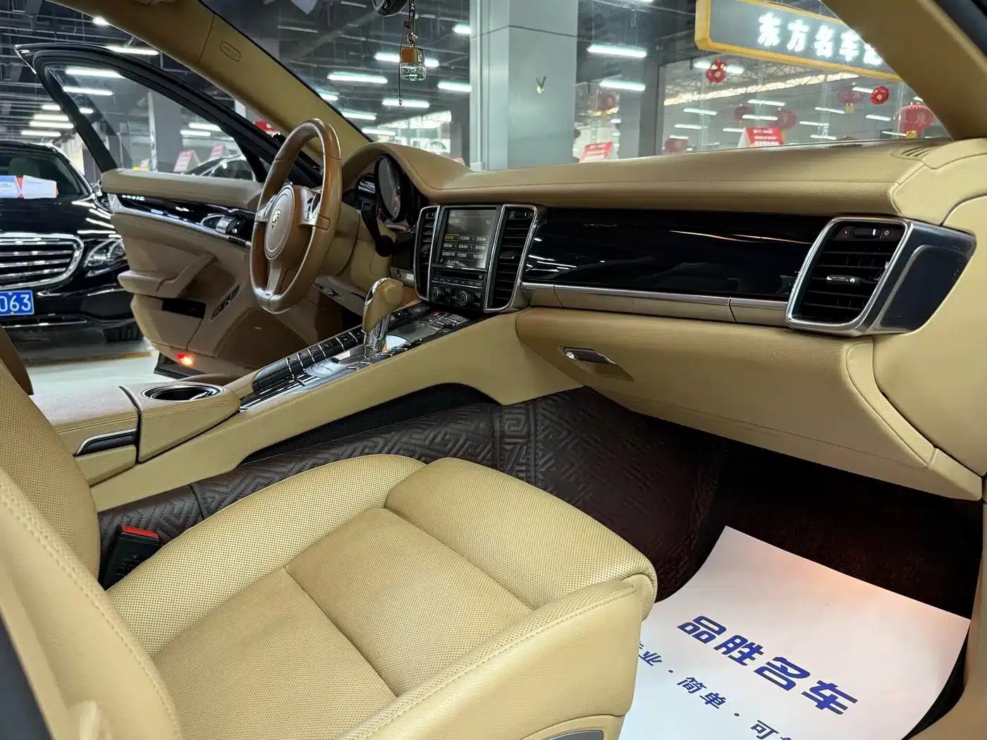 Panamera 2016 Panamera Edition 3.0T — миниатюра 11