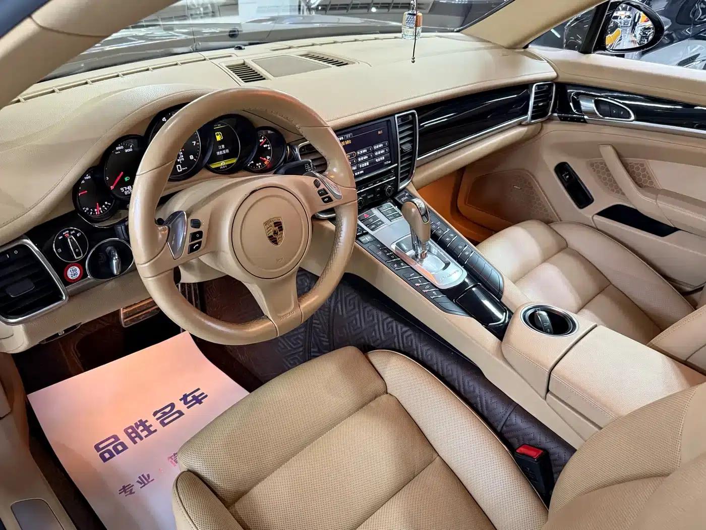 Panamera 2016 Panamera Edition 3.0T — миниатюра 7