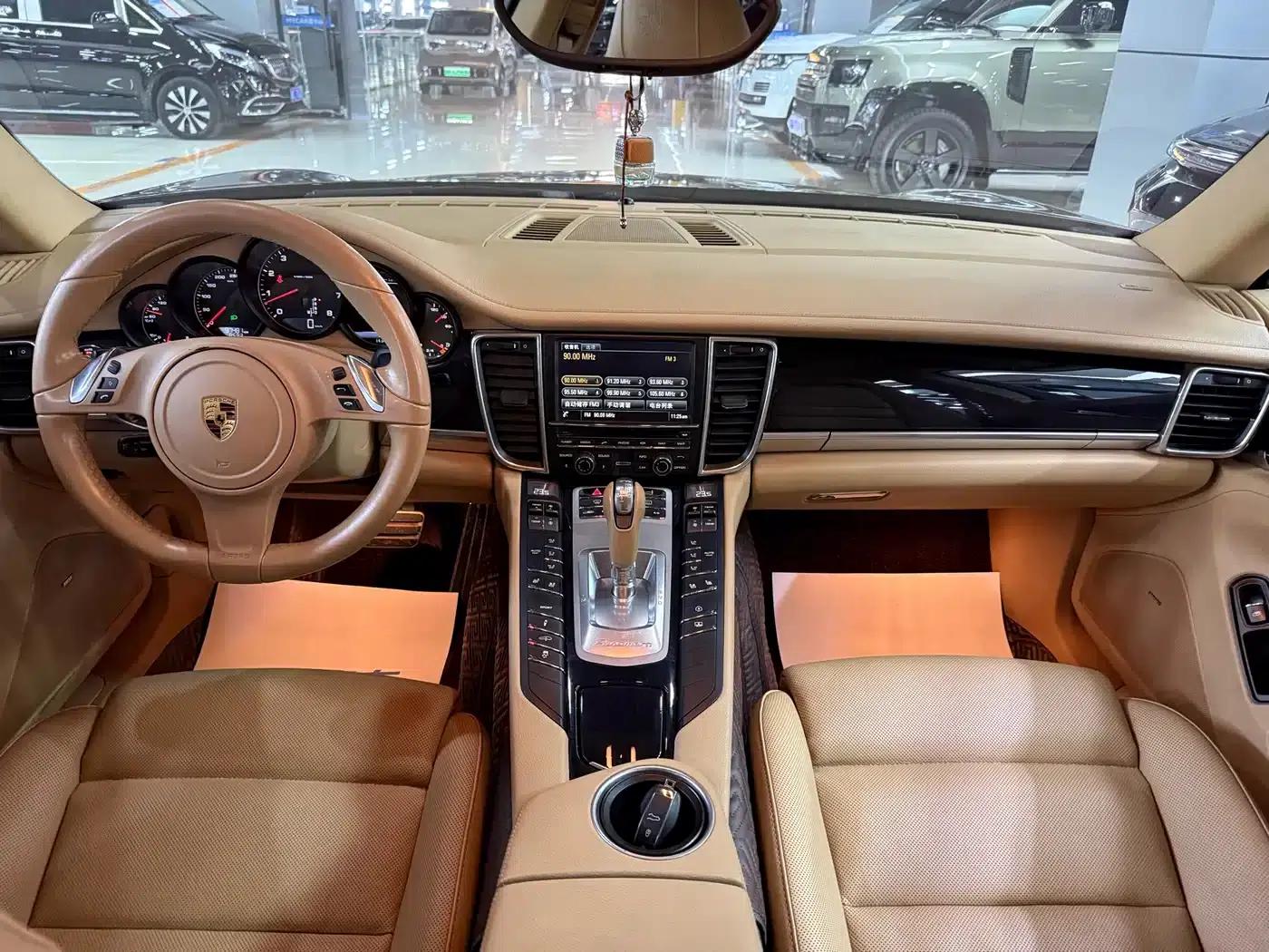 Panamera 2016 Panamera Edition 3.0T — миниатюра 8