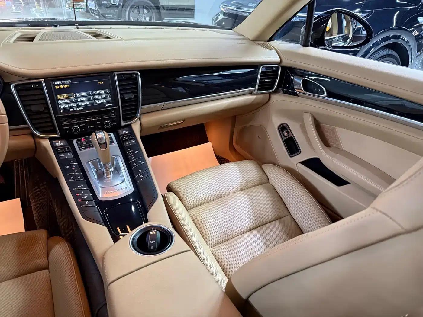 Panamera 2016 Panamera Edition 3.0T — миниатюра 10