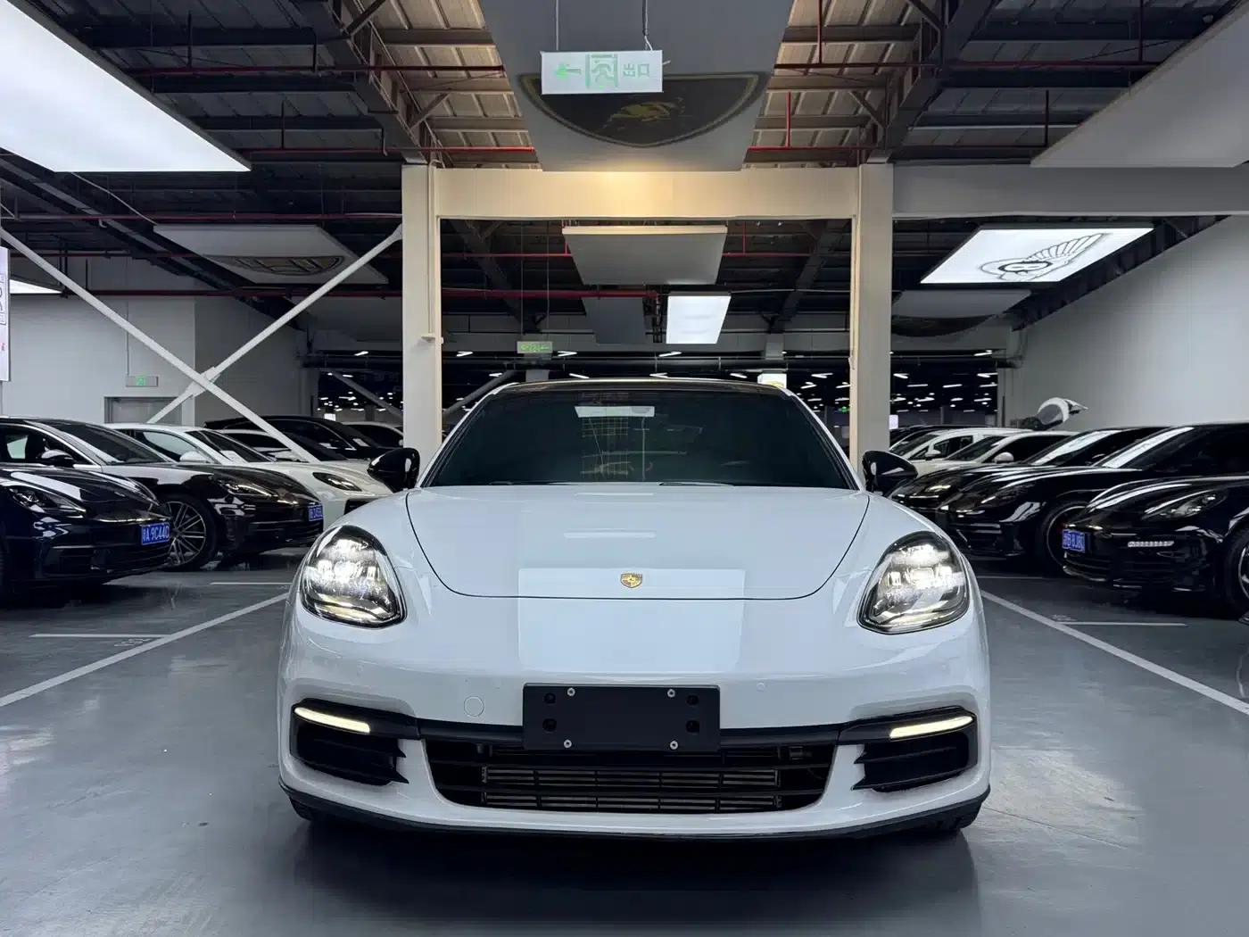 2017 Panamera 3.0T — миниатюра 2
