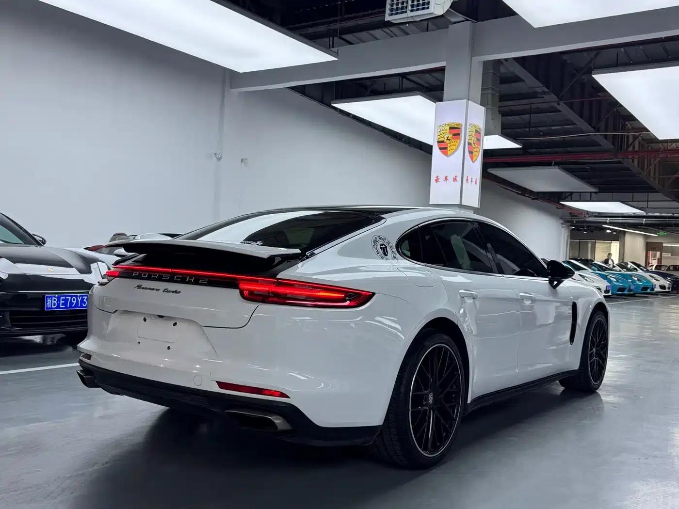 2017 Panamera 3.0T — миниатюра 19
