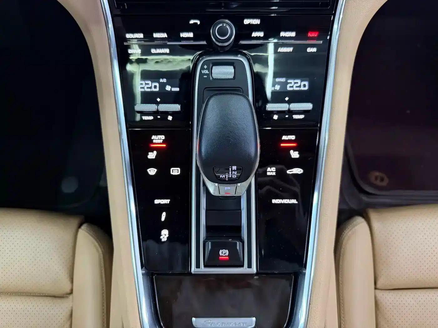 2017 Panamera 3.0T — миниатюра 12
