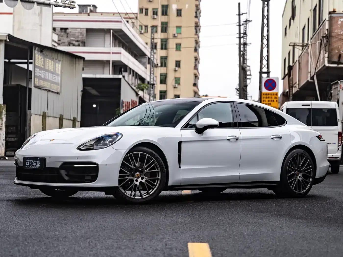 2023 Panamera Facelift Panamera 2.9T Platinum Edition — миниатюра 1