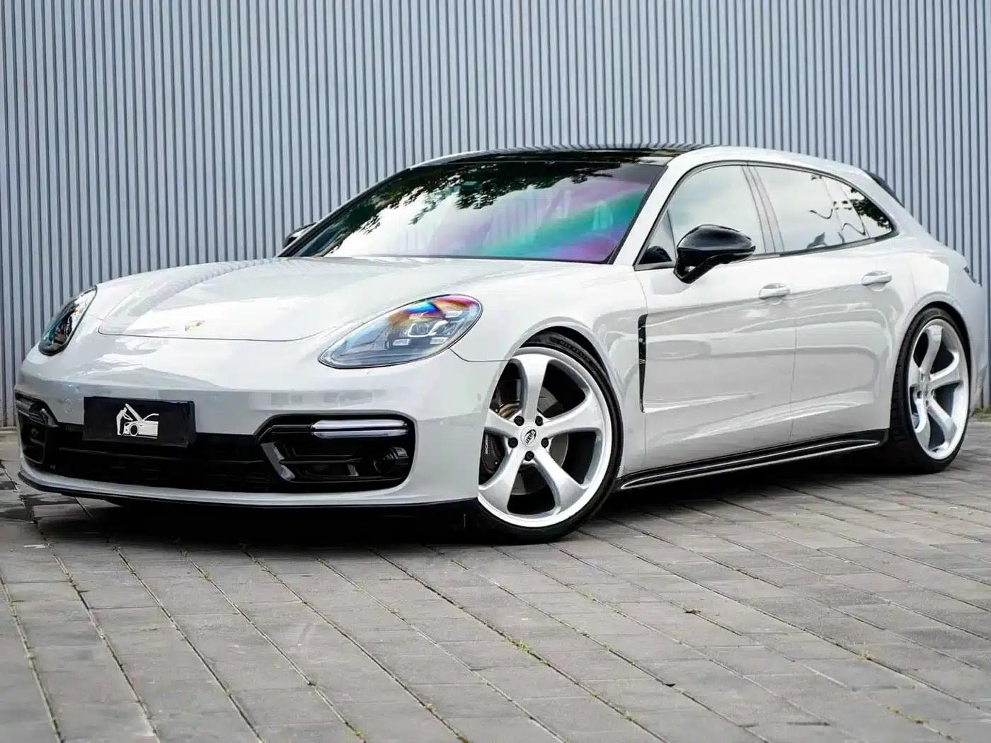 Panamera 2017 Panamera 4 Sport Turismo 3.0T — миниатюра 1