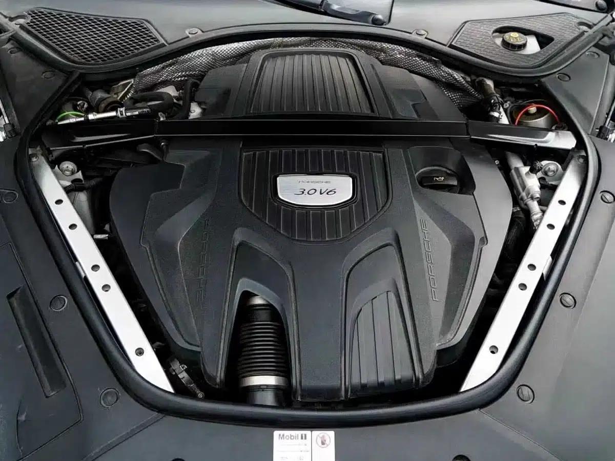 Panamera 2017 Panamera 4 Sport Turismo 3.0T — миниатюра 8