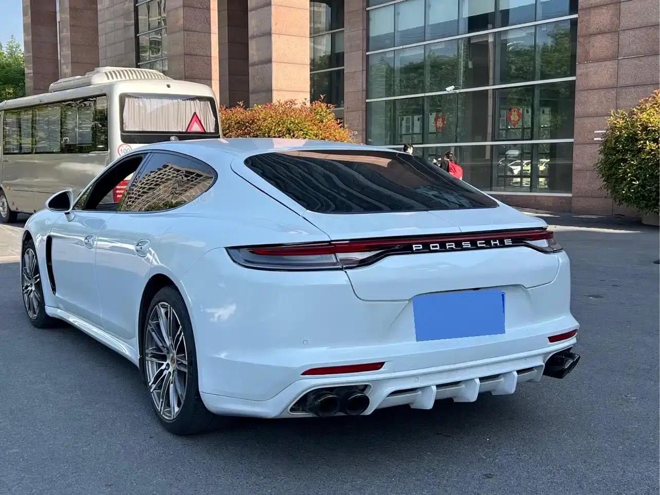 Panamera 2016 Panamera 4 Edition 3.0T — миниатюра 7