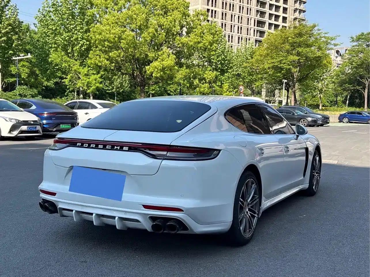 Panamera 2016 Panamera 4 Edition 3.0T — миниатюра 8