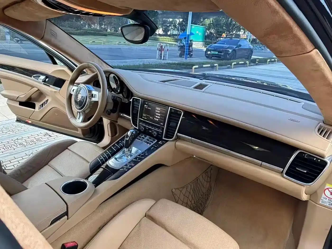 Panamera 2010 Panamera 4 3.6L — миниатюра 33