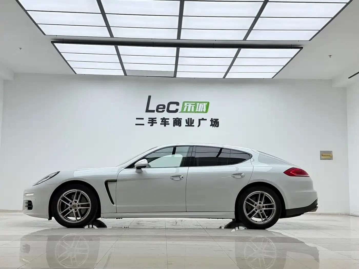 Panamera 2016 Panamera Edition 3.0T — миниатюра 16