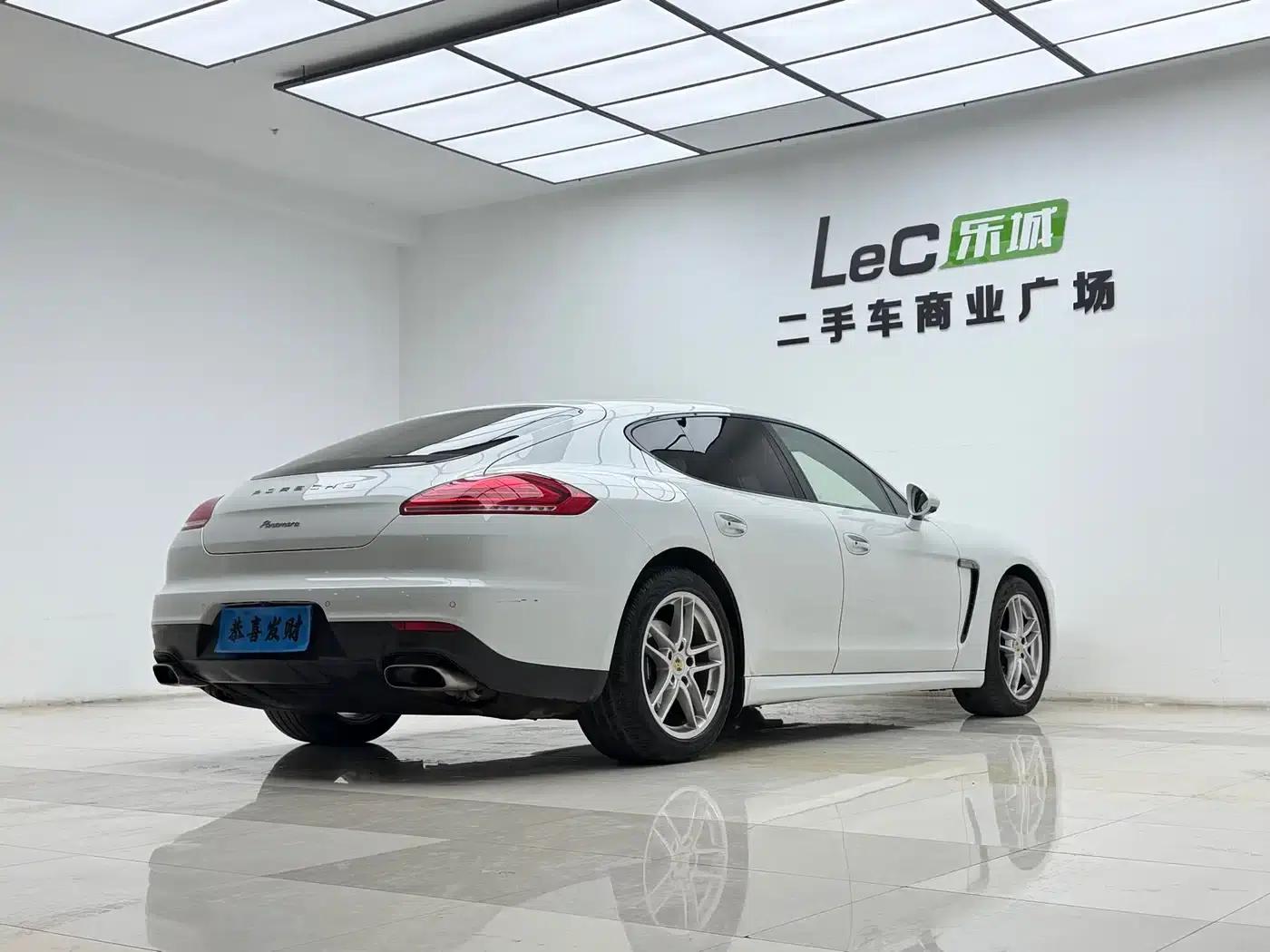 Panamera 2016 Panamera Edition 3.0T — миниатюра 18