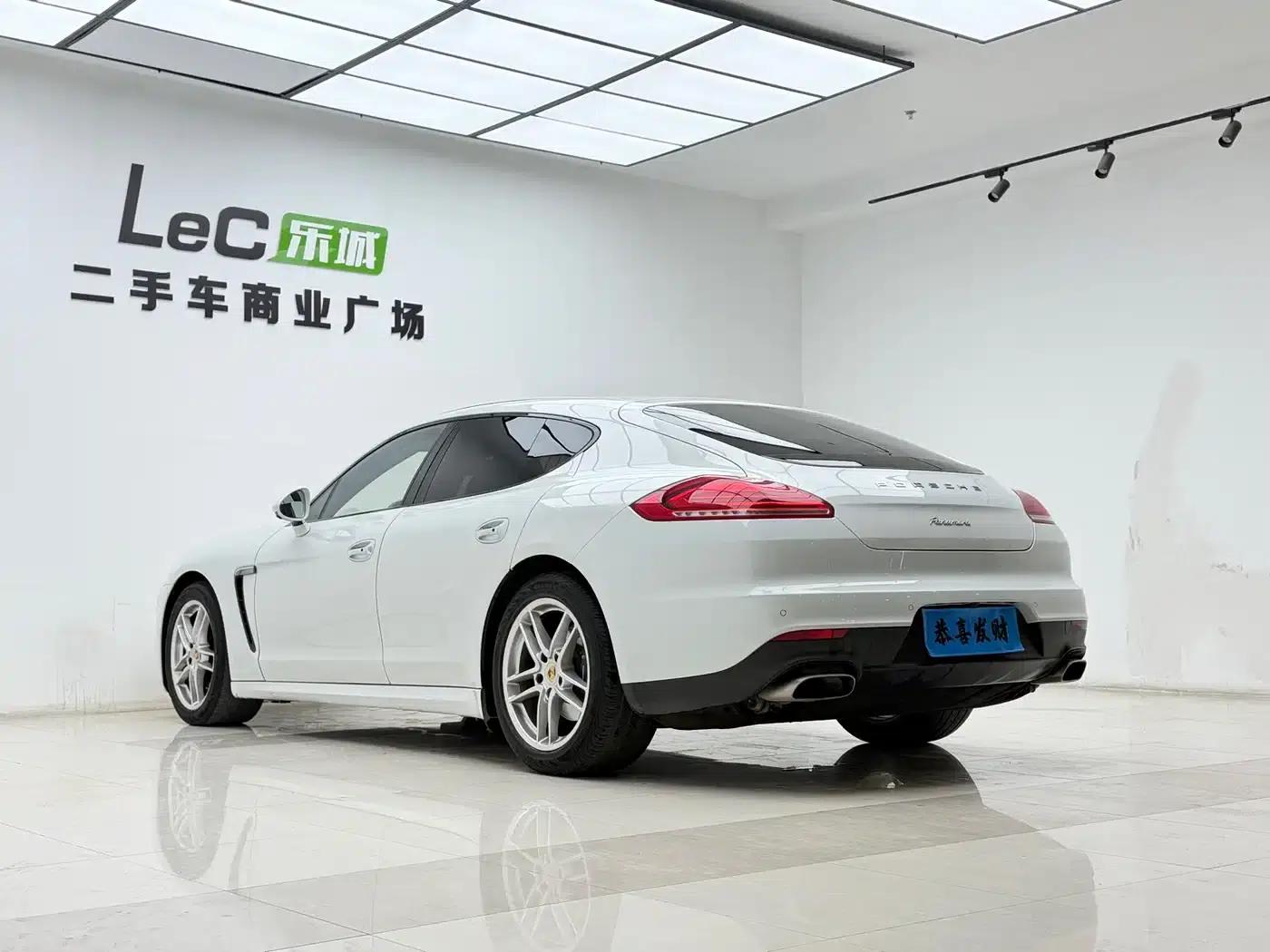Panamera 2016 Panamera Edition 3.0T — миниатюра 19