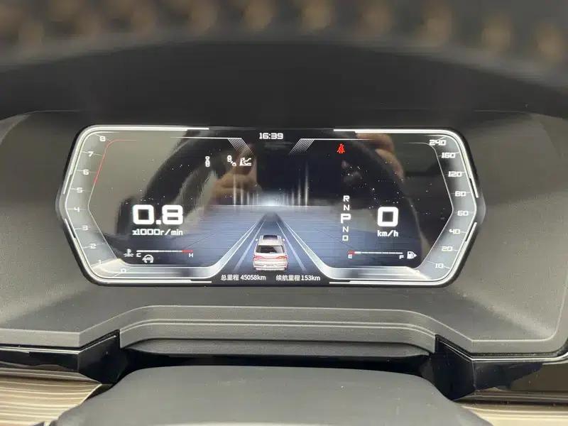 Venucia Star 2020 260T 48V Mild Hybrid Turbocharged Star Edition — миниатюра 15