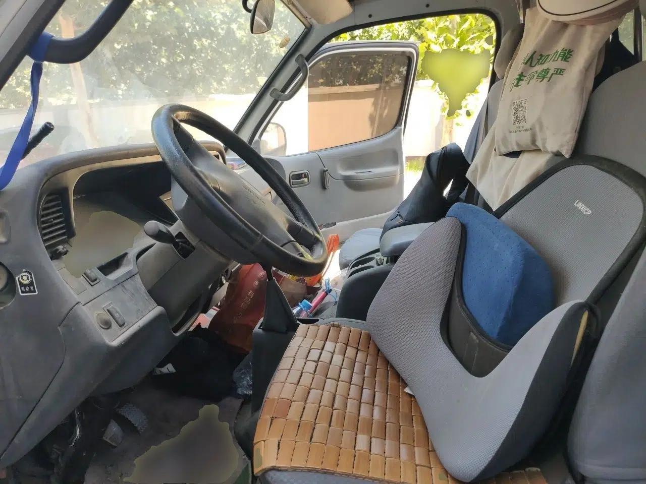 Jinbei Hiace 2018 2.0L Fifth-Generation Express Deluxe Extended High-Roof 6-Seater V19S — миниатюра 15