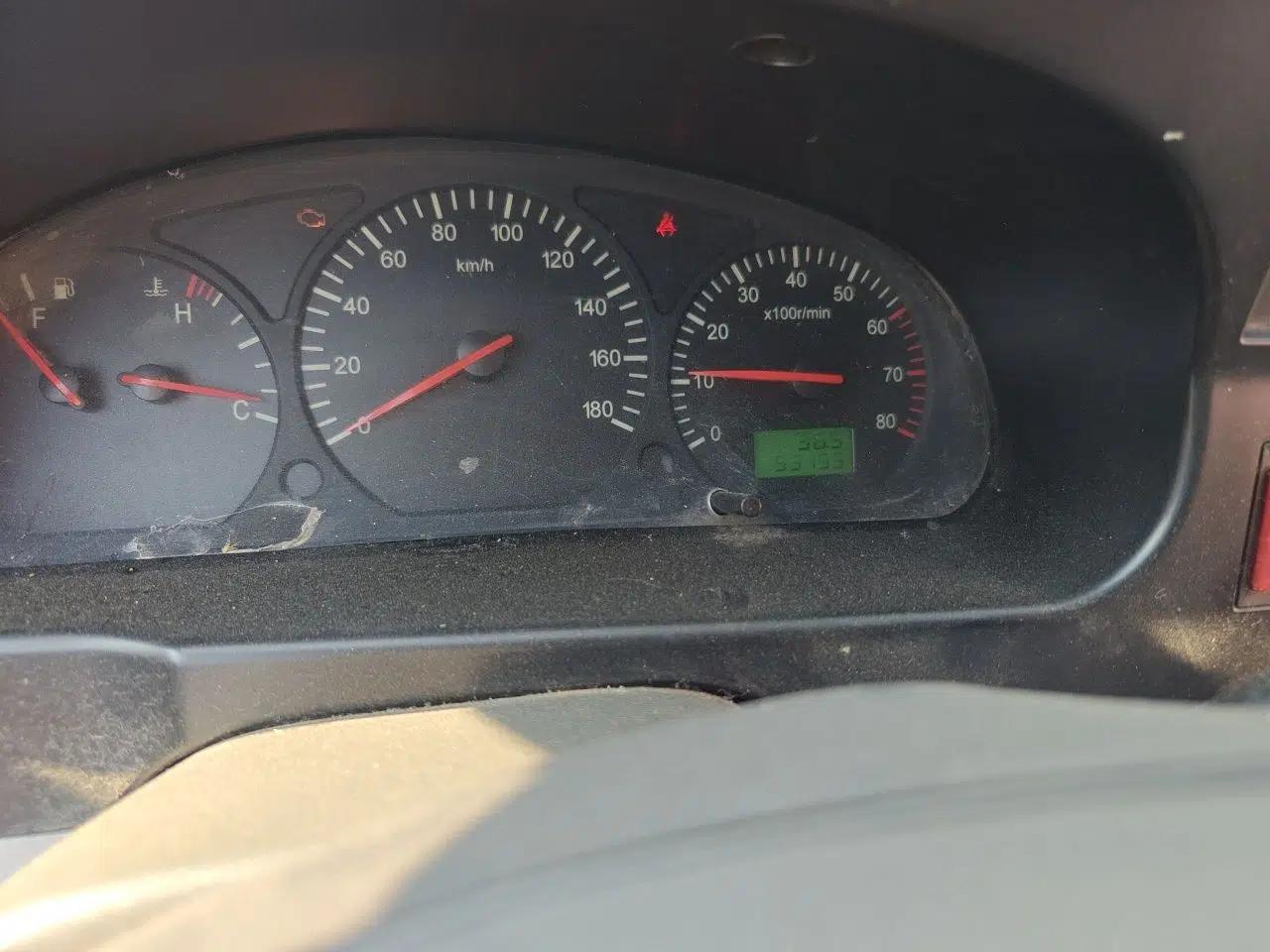 Jinbei Hiace Golden Cup Sea Lion 2.0L manual transmission, no sunroof, enclosed cargo van — миниатюра 12