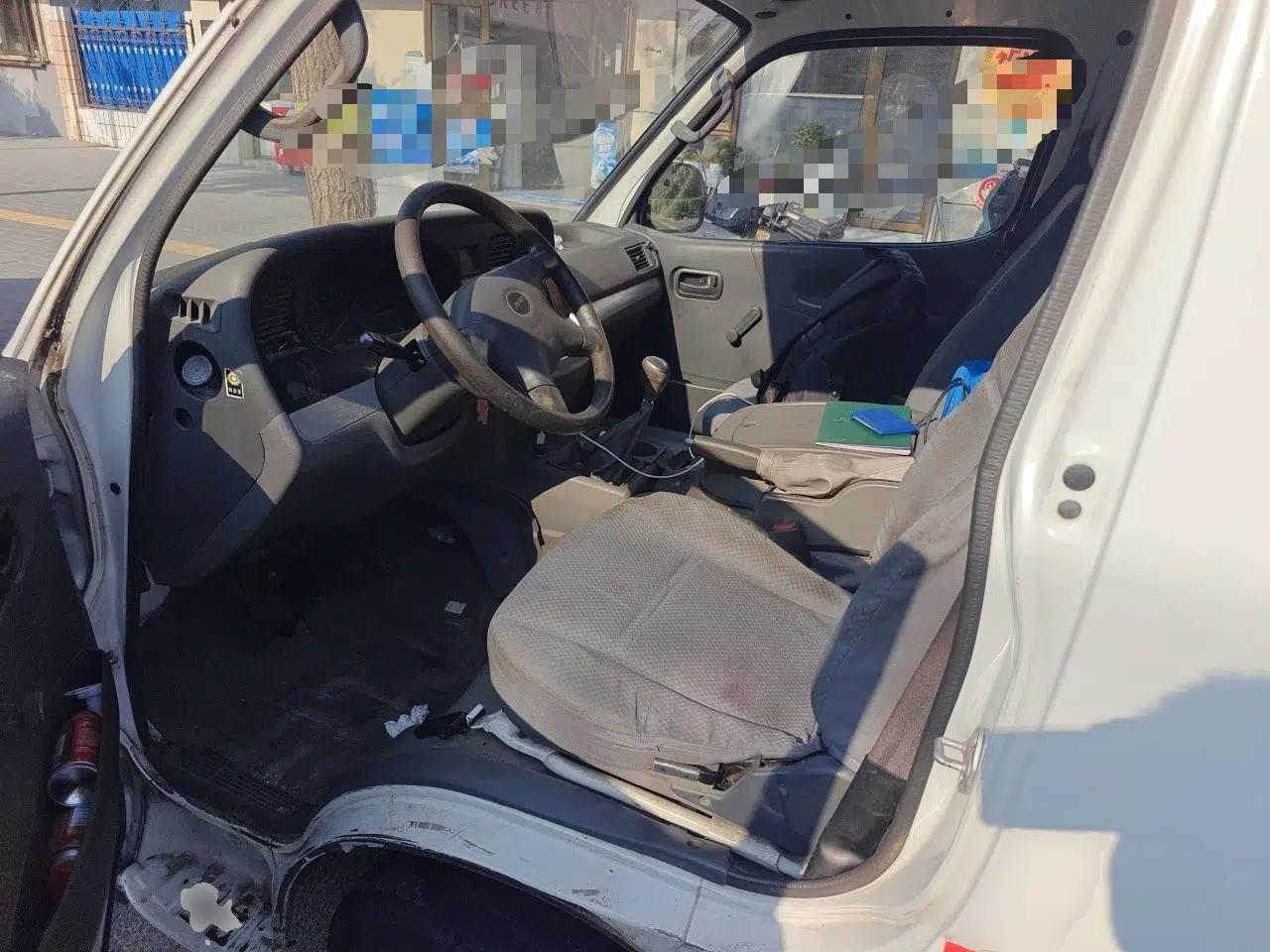 Jinbei Hiace Golden Cup Sea Lion 2.0L manual transmission, no sunroof, enclosed cargo van — миниатюра 17