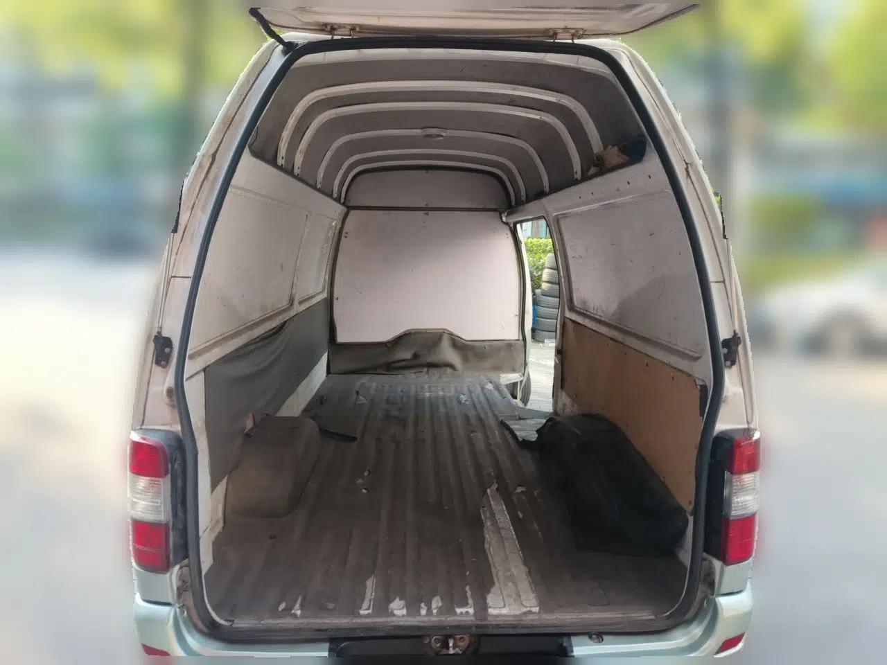 Jinbei Hiace Golden Cup Sea Lion manual 2.0 gasoline — миниатюра 19