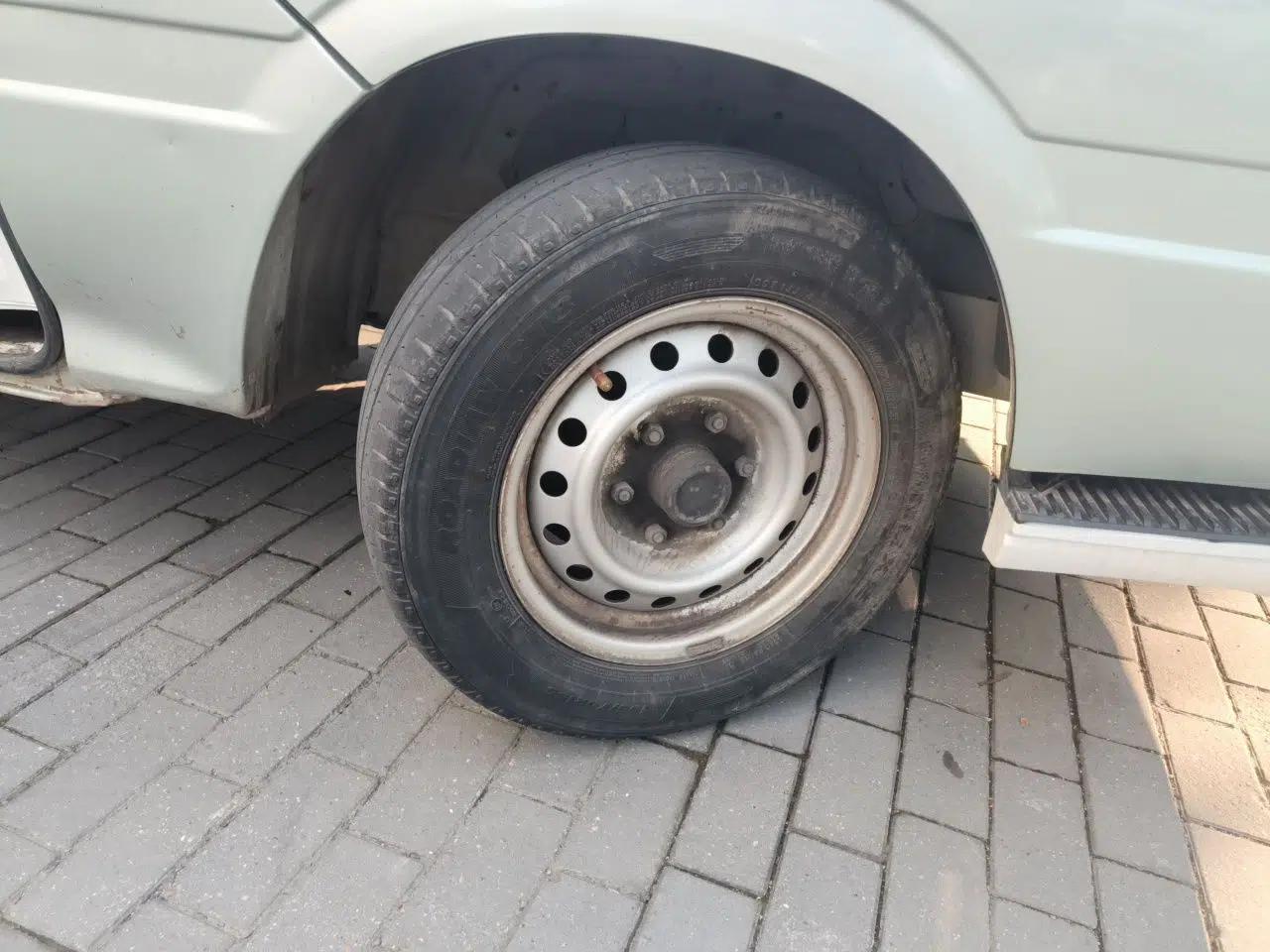 Jinbei Hiace Golden Cup Sea Lion manual 2.0 gasoline — миниатюра 8