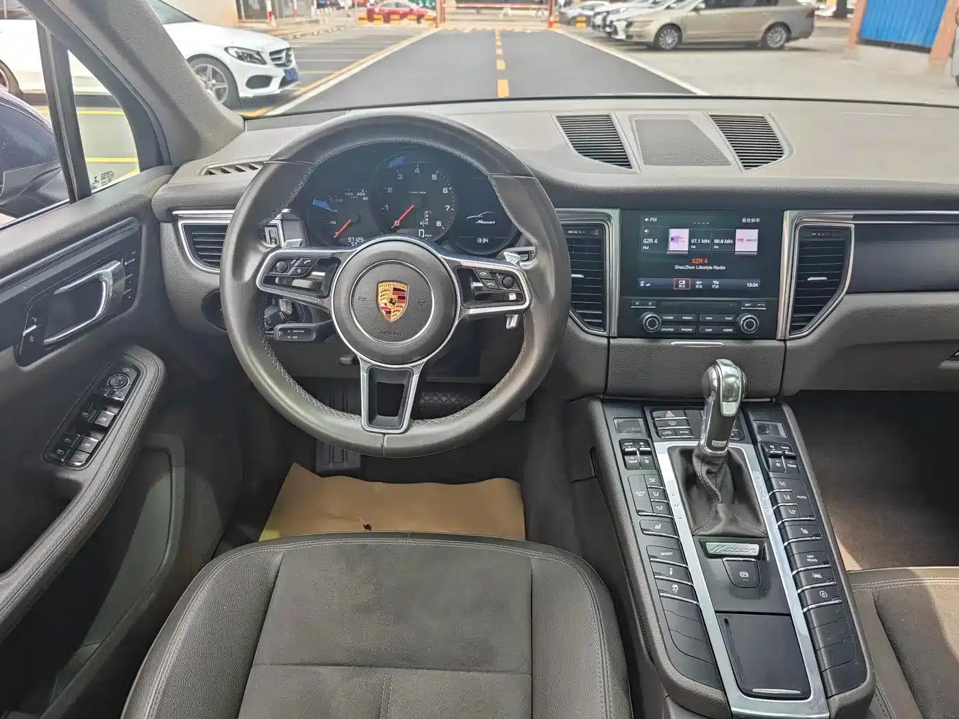 2017 Macan 2.0T — миниатюра 13