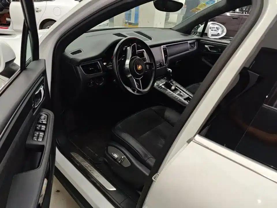 2017 Macan 2.0T — миниатюра 6