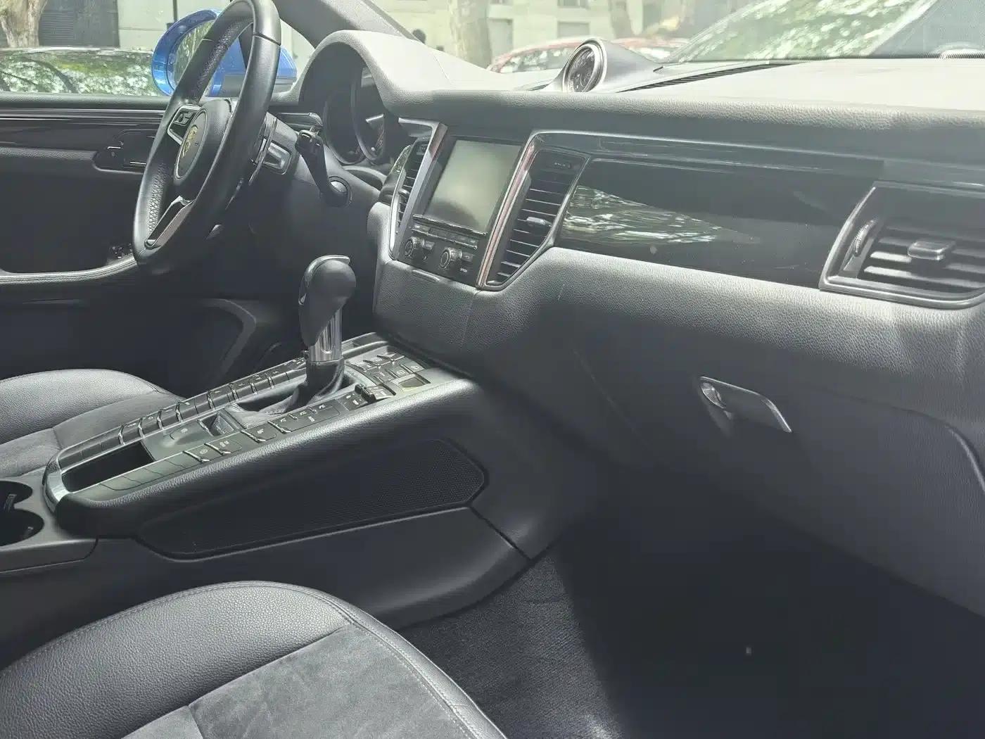 2016 Macan 2.0T — миниатюра 7