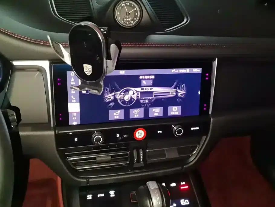 2023 Macan 2.0T — миниатюра 13