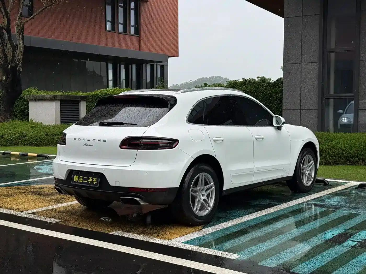 2017 Macan 2.0T — миниатюра 12