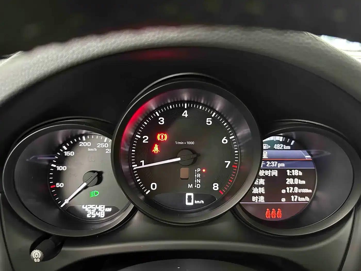 2022 Macan 2.0T — миниатюра 4