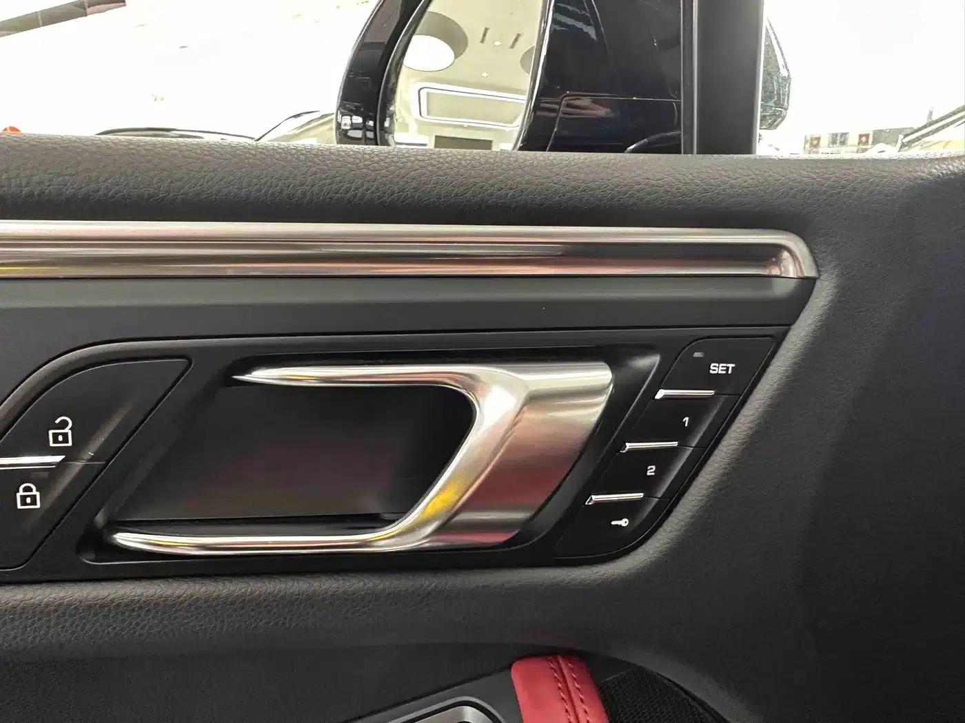 2022 Macan 2.0T — миниатюра 9