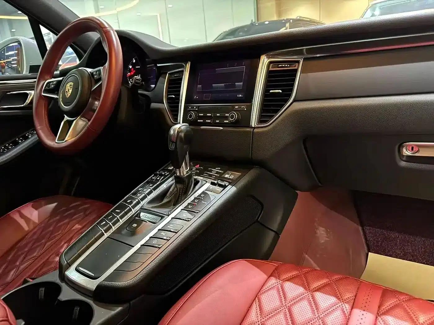 2017 Macan 2.0T — миниатюра 6