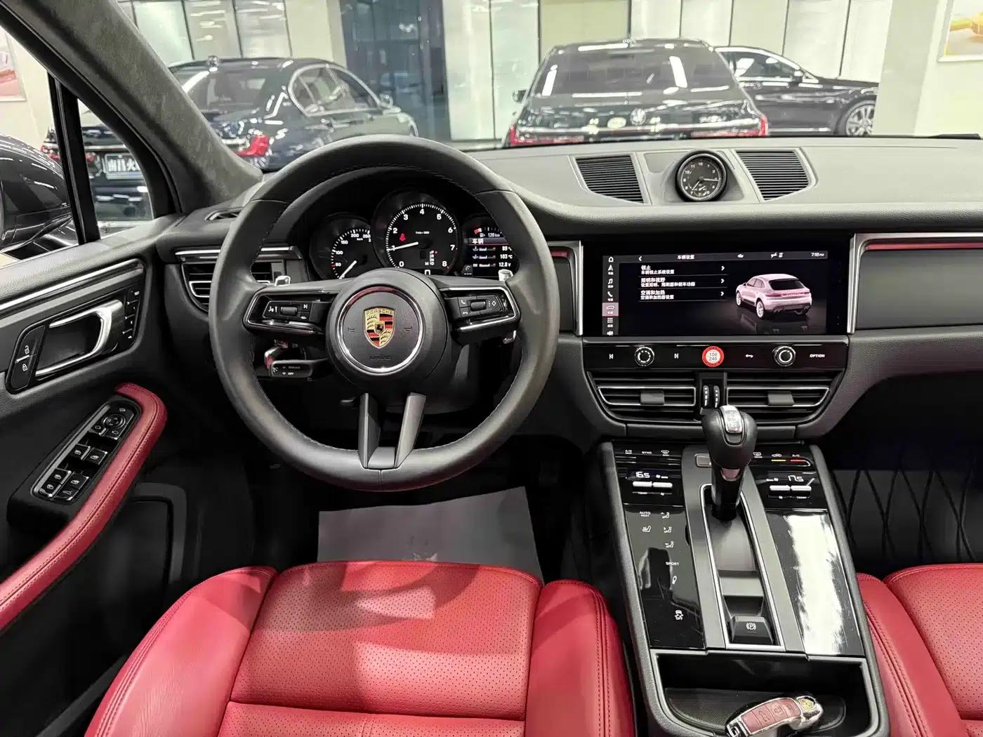 2023 Macan 2.0T — миниатюра 16