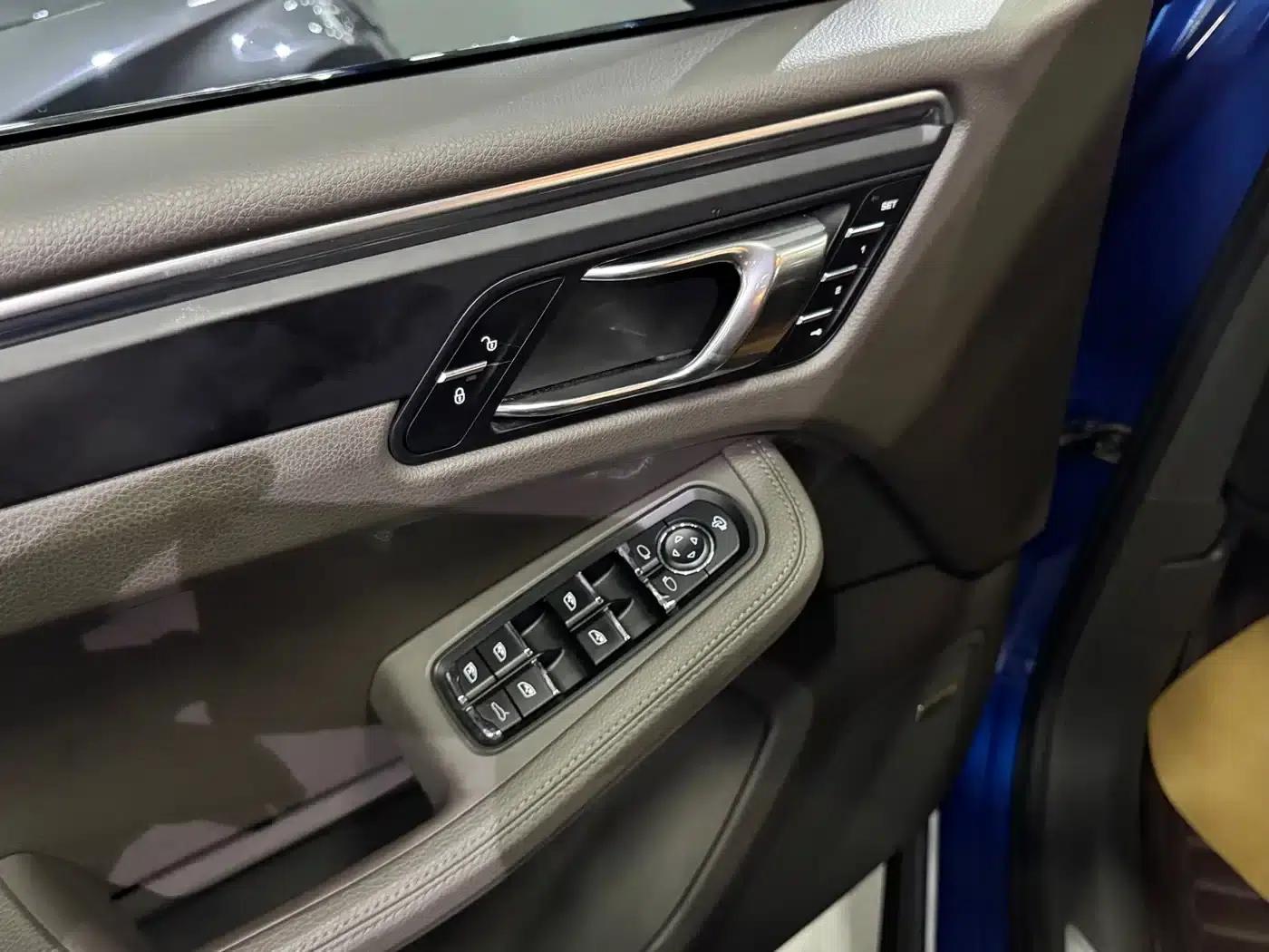 2016 Macan 2.0T — миниатюра 6