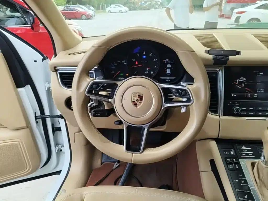 2017 Macan 2.0T — миниатюра 11