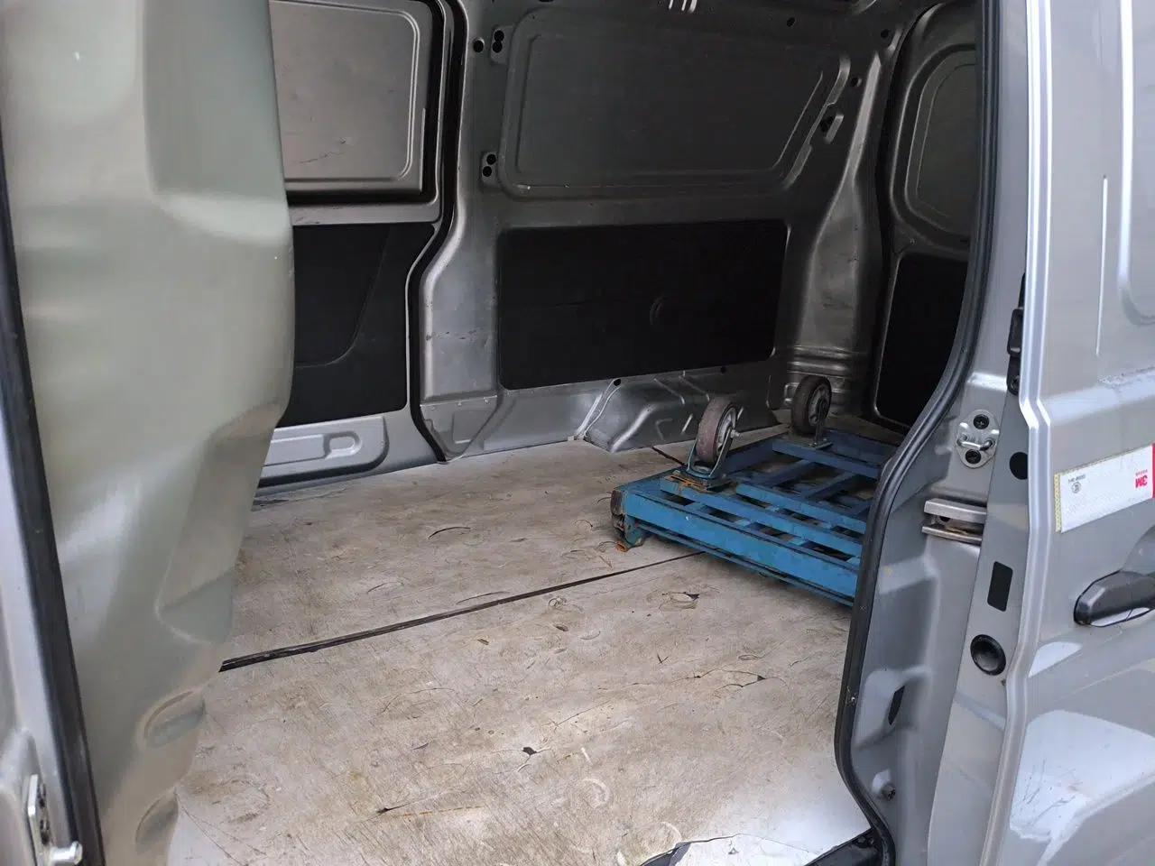 Jinbei Hiace X30 Jinbei Xiaohailong X30 2021 1.5 Manual Two-Seater Gasoline — миниатюра 17